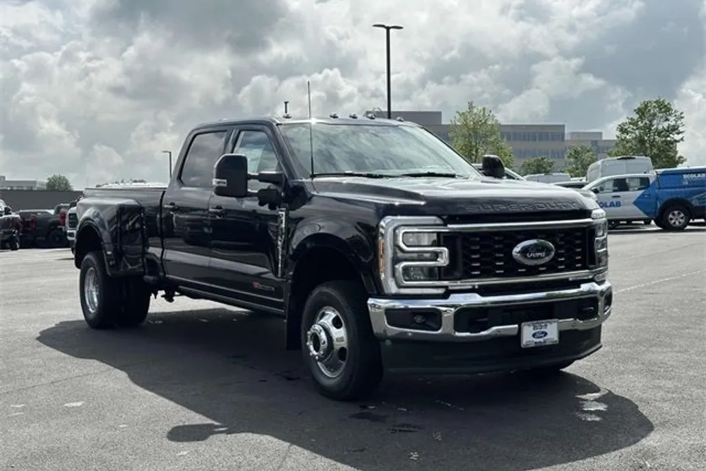 2025 Ford F-350 photo 1