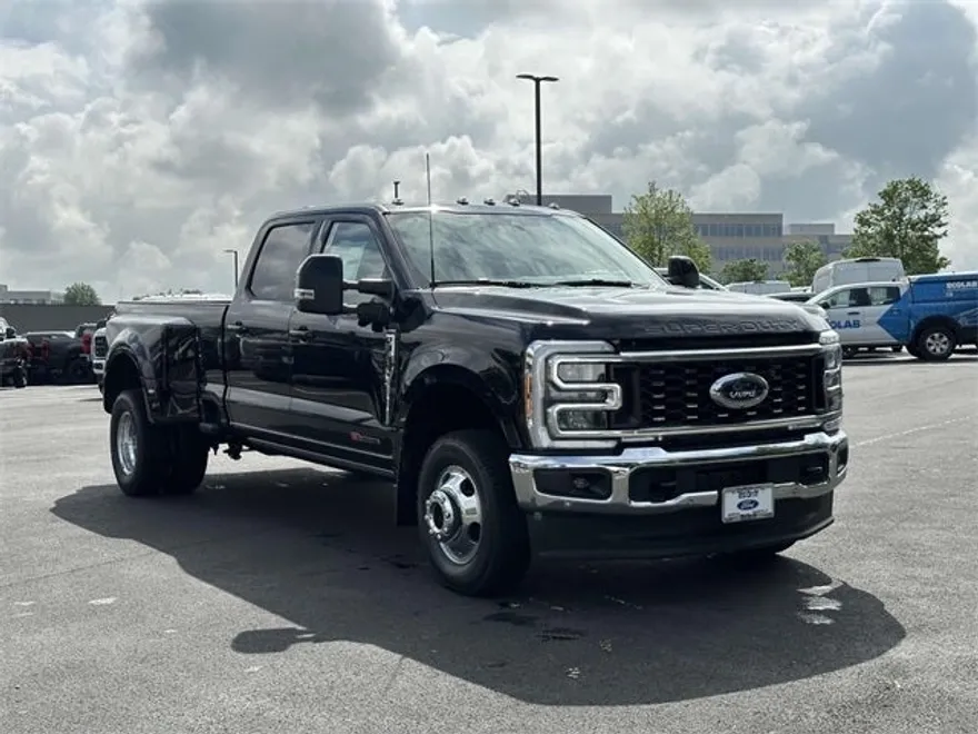 2025 Ford F-350 photo 1
