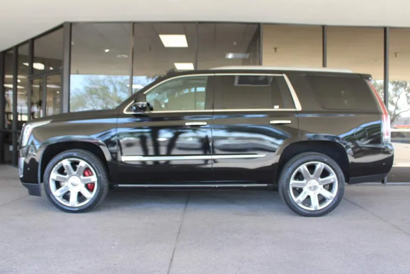 2017 Cadillac Escalade Premium Luxury photo 1
