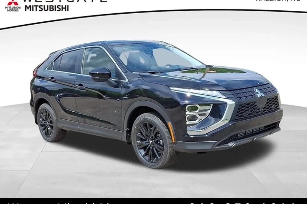 2025 Mitsubishi Eclipse Cross LE photo 1