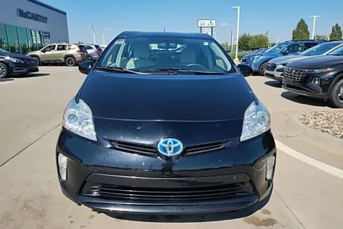 2015 Toyota Prius Four photo 2