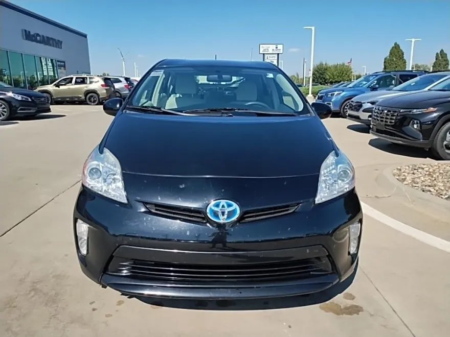 2015 Toyota Prius Four photo 2