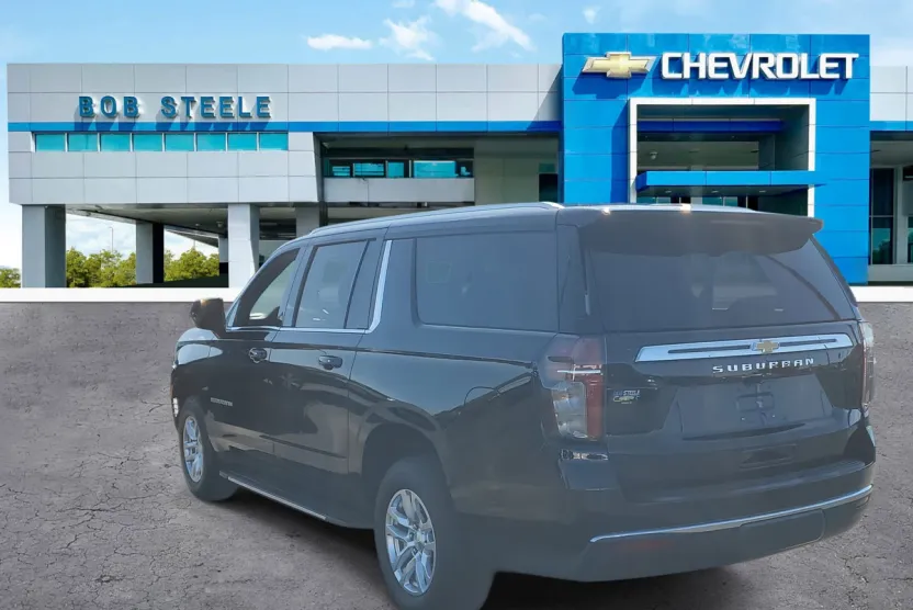 2022 Chevrolet Suburban LS photo 1