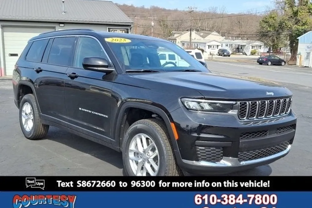 2025 Jeep Grand Cherokee Laredo photo 1