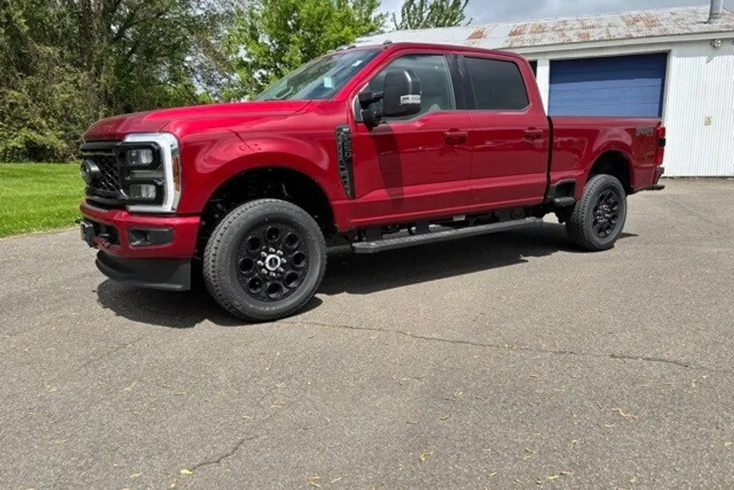 2025 Ford F-250 XLT photo 1