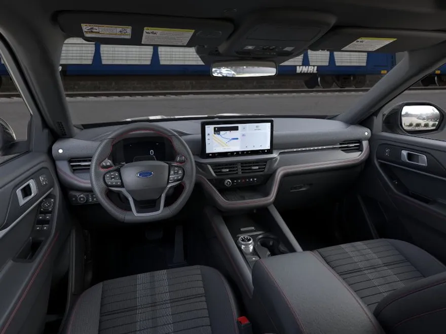 2025 Ford Explorer ST-Line photo 7