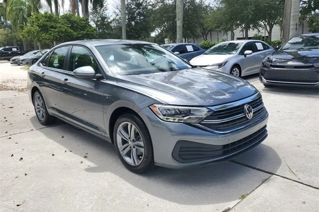 2024 Volkswagen Jetta SE photo 1