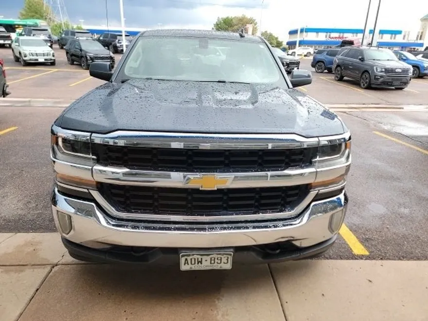 2017 Chevrolet Silverado 1500 photo 1