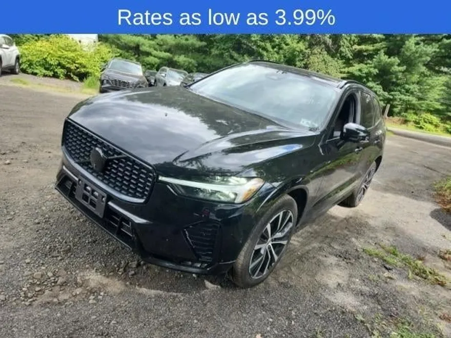 2024 Volvo XC60 B5 Plus photo 1