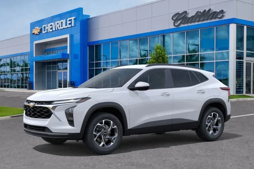 2025 Chevrolet Trax LT photo 1