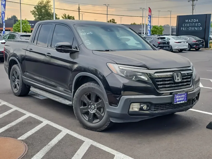 2017 Honda Ridgeline Black Edition photo 1