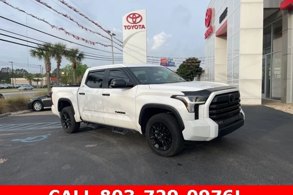 2024 Toyota Tundra SR5 photo 1