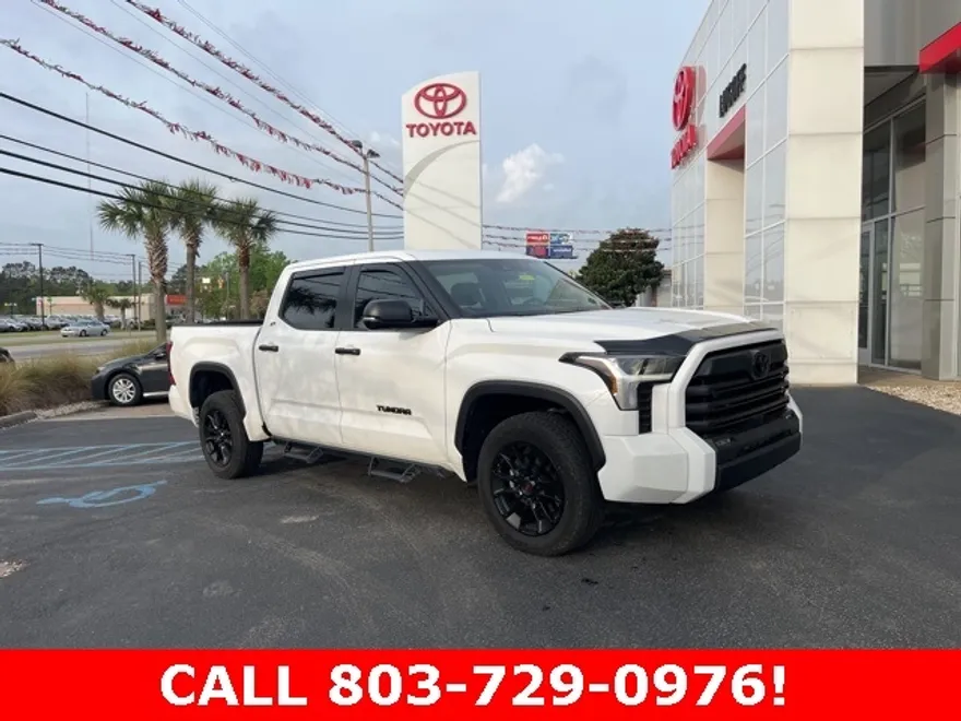 2024 Toyota Tundra SR5 photo 1