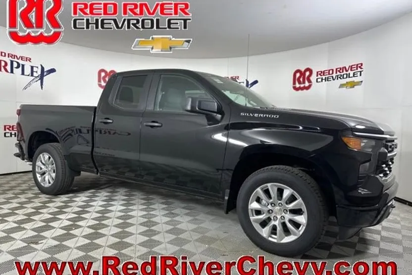 2025 Chevrolet Silverado 1500 Custom photo 1