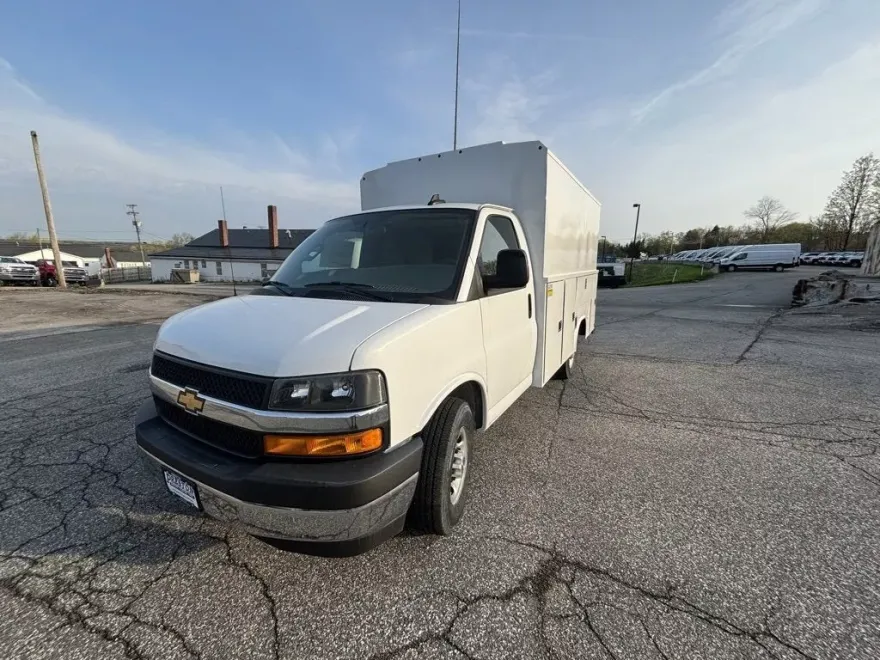 2025 Chevrolet Express Cutaway Work Van photo 1