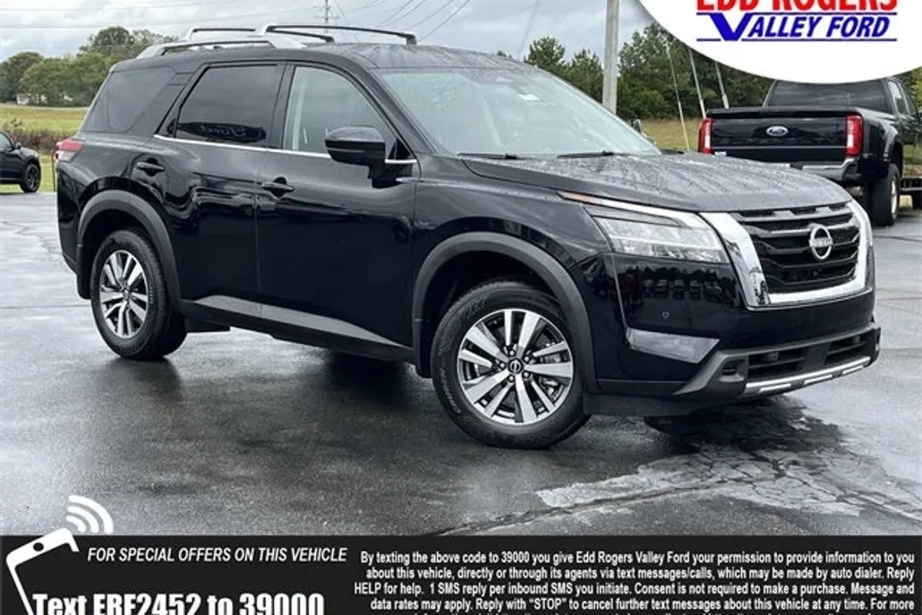 2024 Nissan Pathfinder SL photo 1