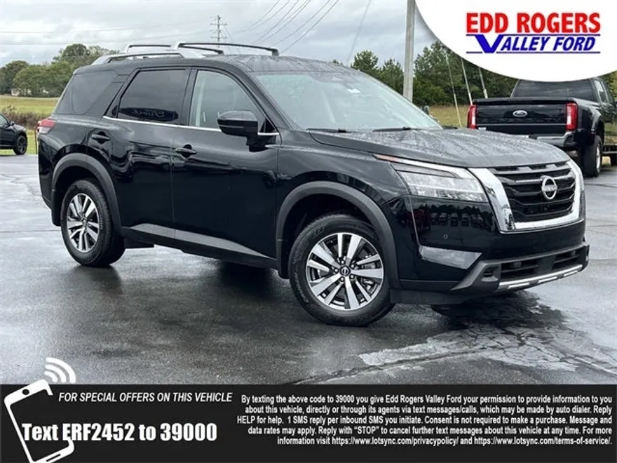 2024 Nissan Pathfinder SL photo 1