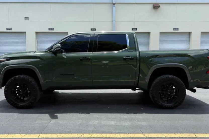 2023 Toyota Tundra Limited photo 1