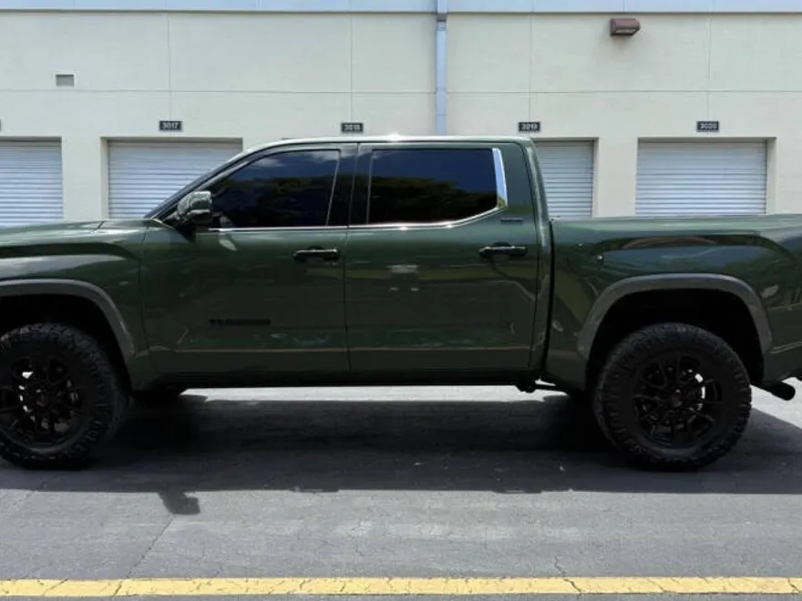 2023 Toyota Tundra Limited photo 1