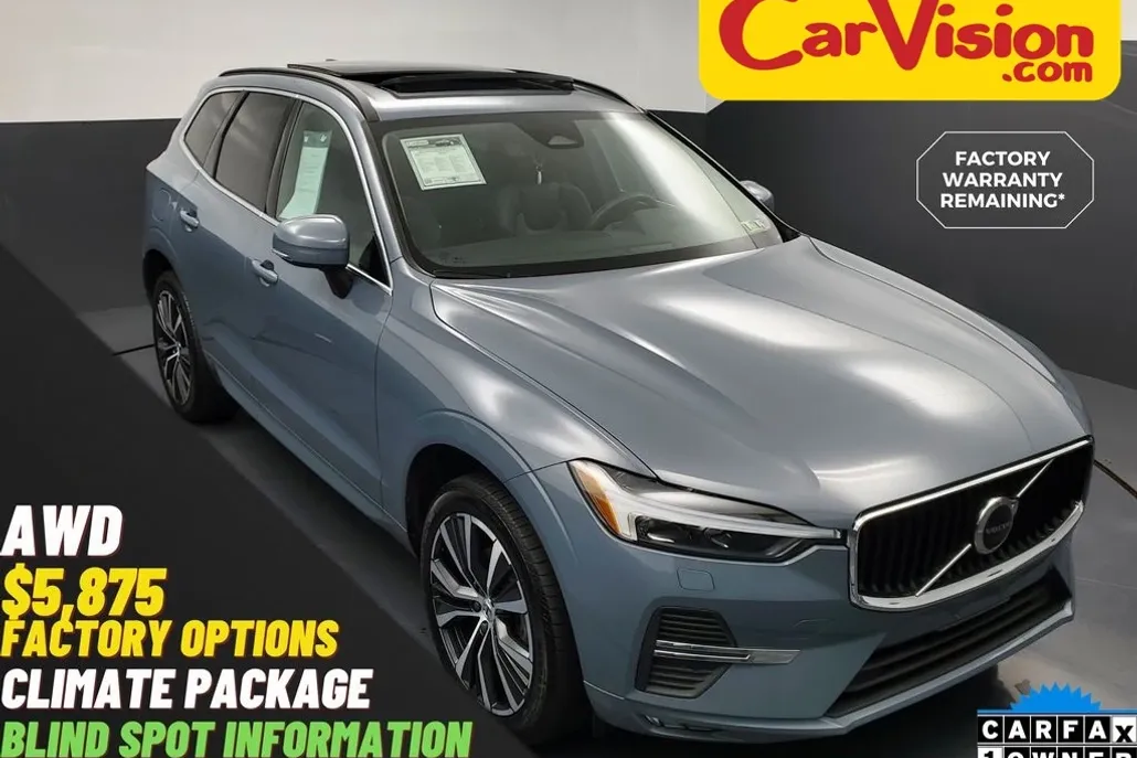 2022 Volvo XC60 B5 Momentum photo 1