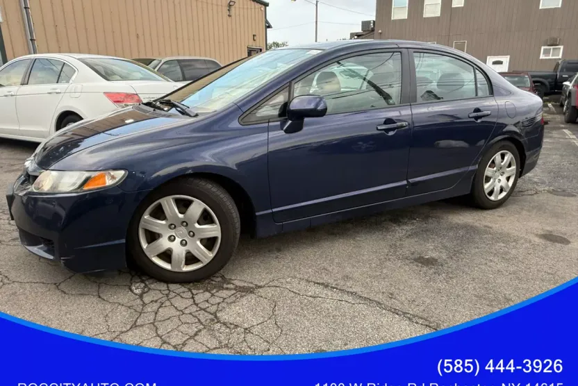 2011 Honda Civic LX photo 1