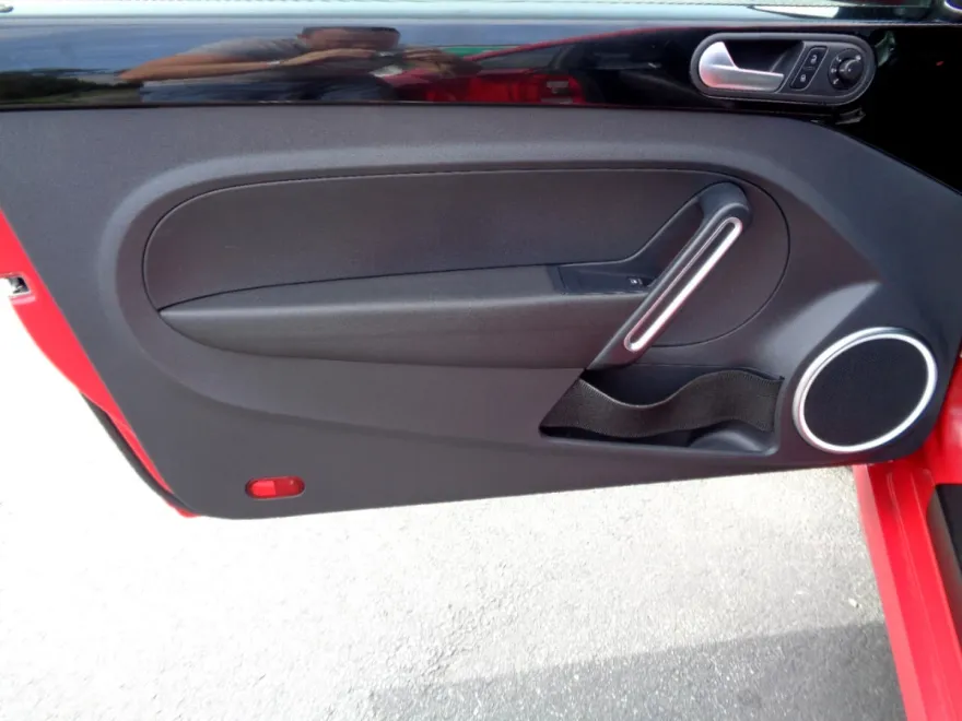 2012 Volkswagen Beetle Turbo photo 21