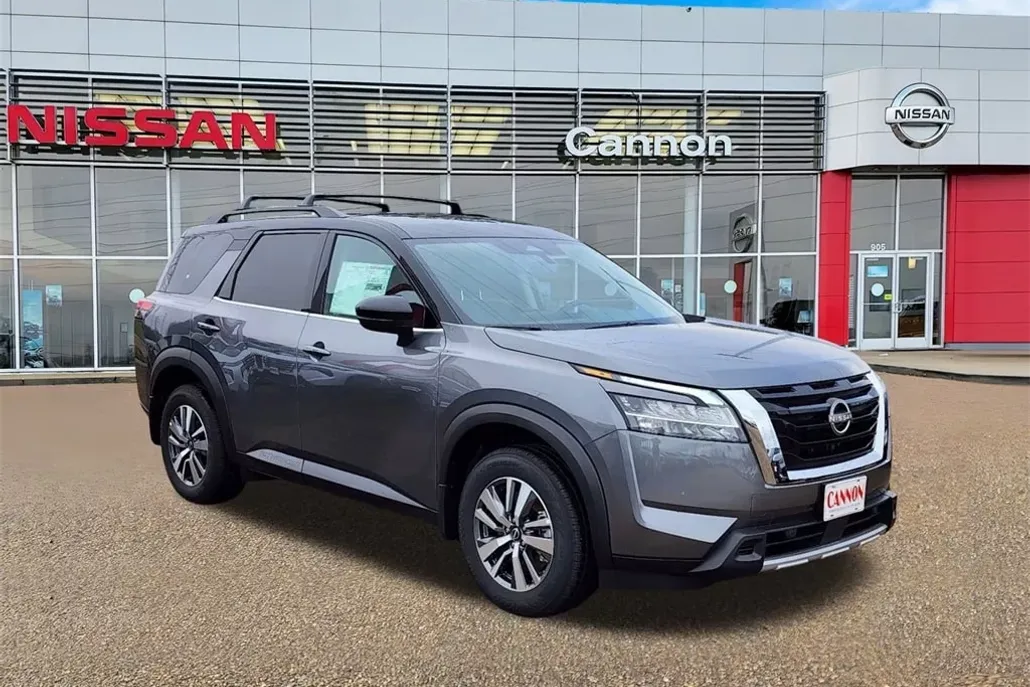 2024 Nissan Pathfinder SL photo 1