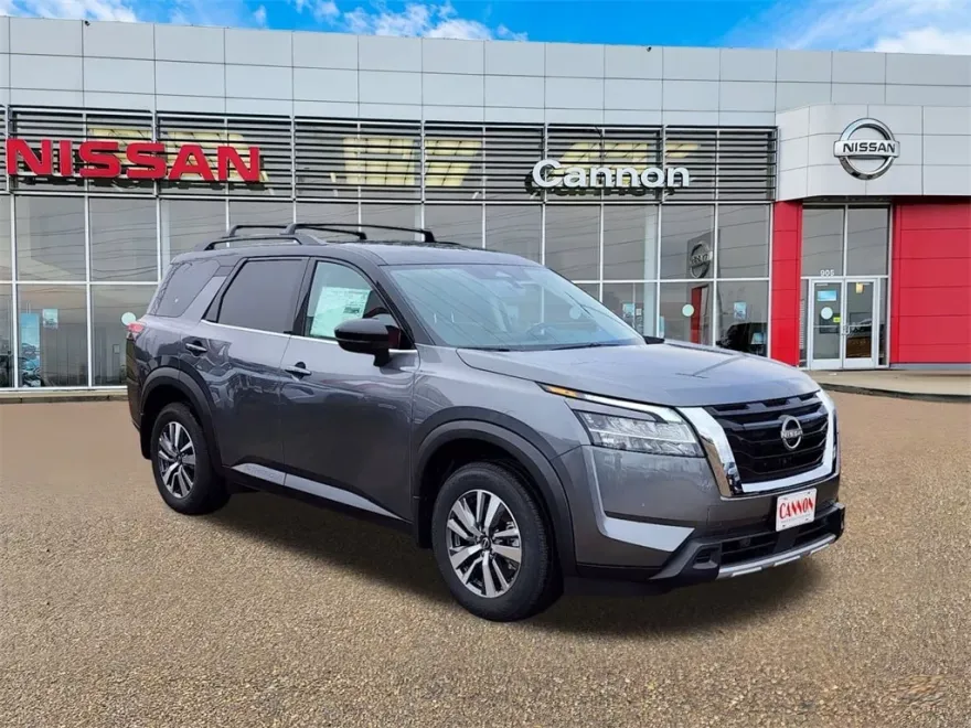 2024 Nissan Pathfinder SL photo 1