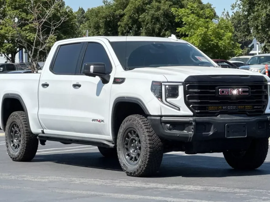 2024 Gmc Sierra 1500 AT4X photo 1