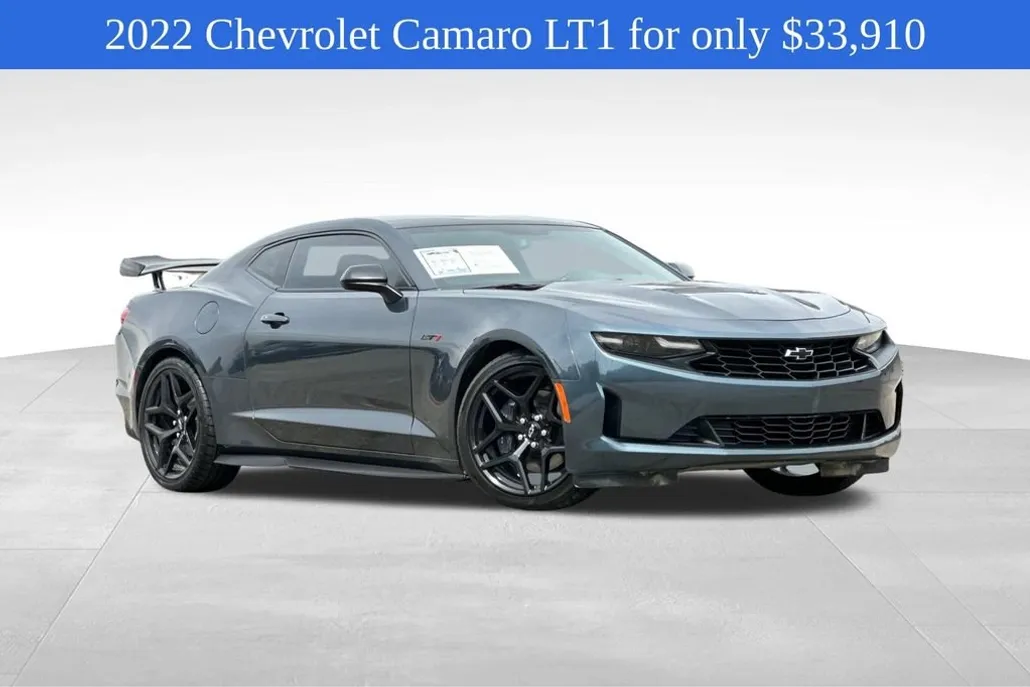 2022 Chevrolet Camaro LT1 photo 1