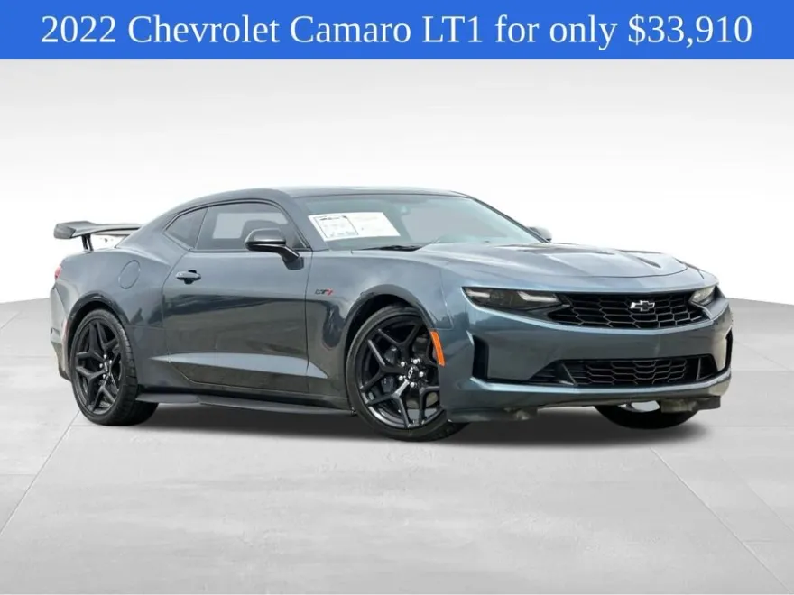 2022 Chevrolet Camaro LT1 photo 1