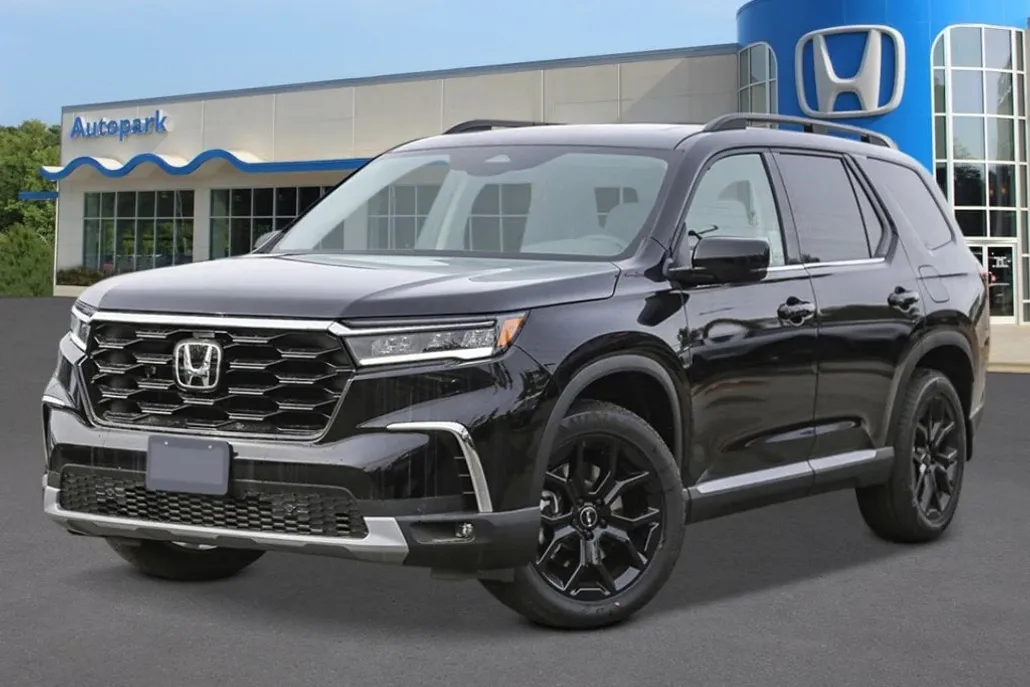 2025 Honda Pilot Touring photo 1