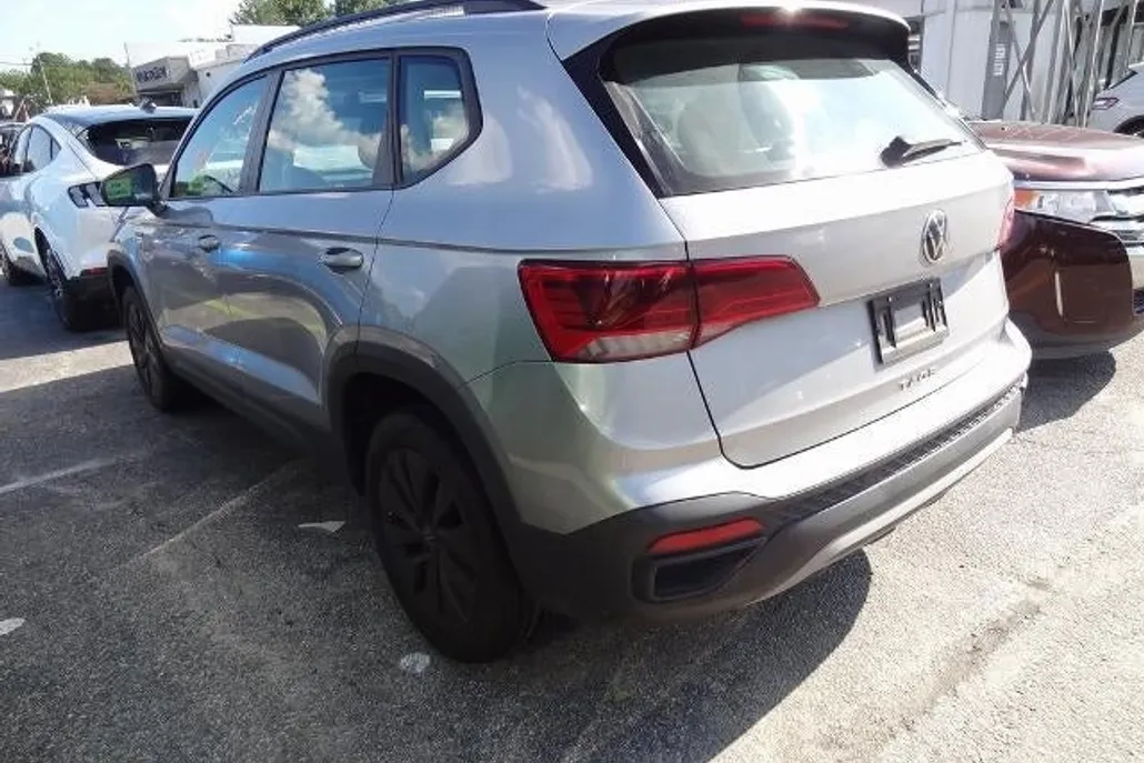 2023 Volkswagen Taos S photo 1