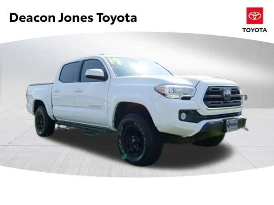 2019 Toyota Tacoma 4x4 SR5 photo 1