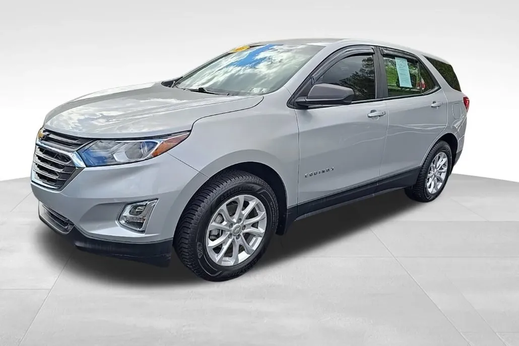 2021 Chevrolet Equinox LS photo 1