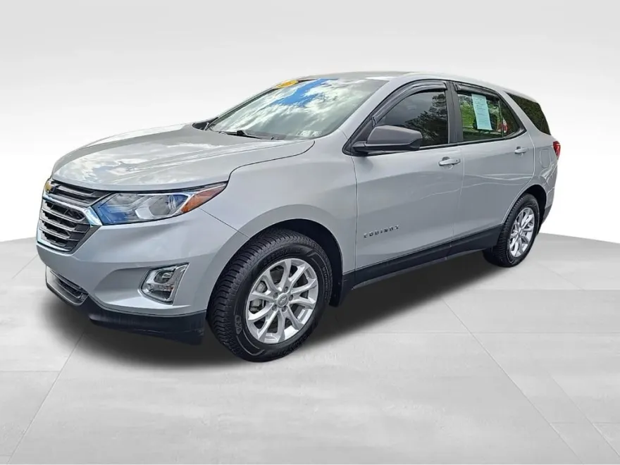 2021 Chevrolet Equinox LS photo 1