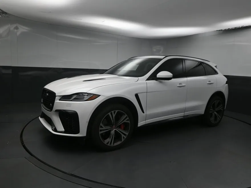 2023 Jaguar F-PACE SVR photo 1