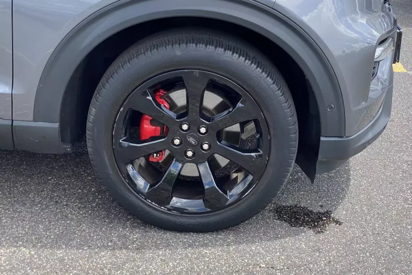 2022 Ford Explorer ST photo 1