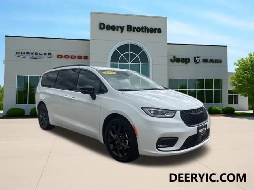 2025 Chrysler Pacifica Limited photo 1