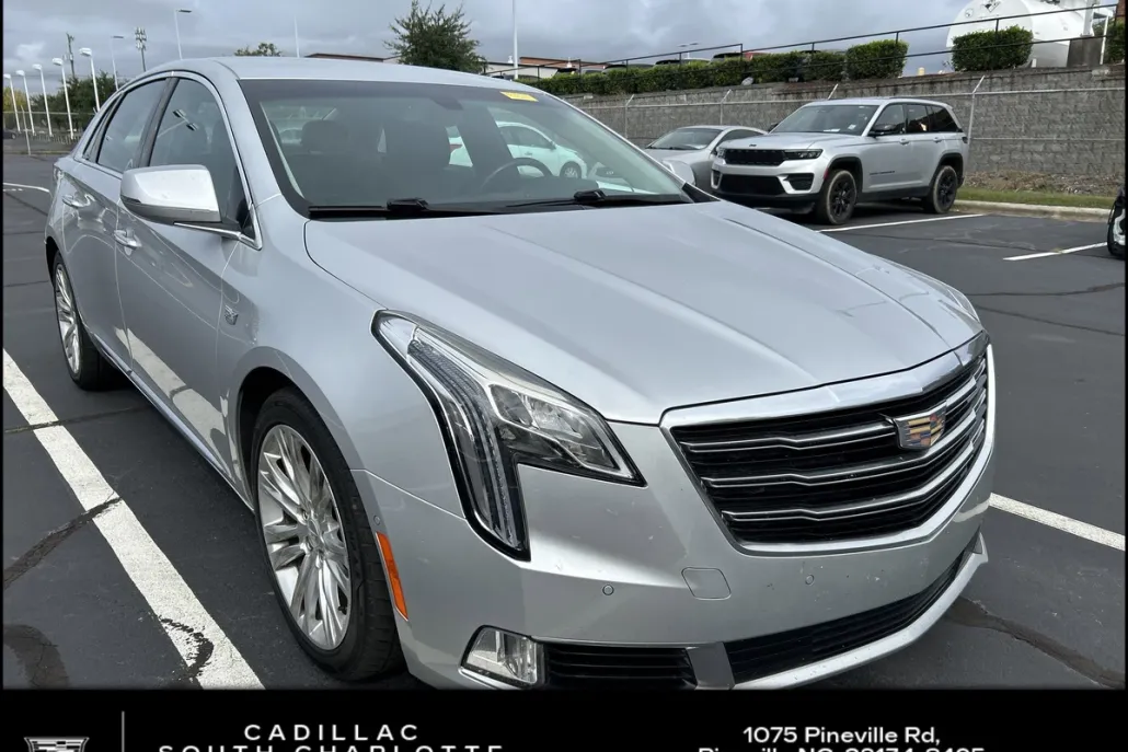 2019 Cadillac XTS Luxury photo 1