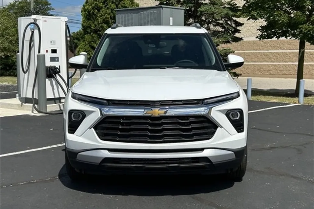 2026 Chevrolet Trailblazer LT photo 1
