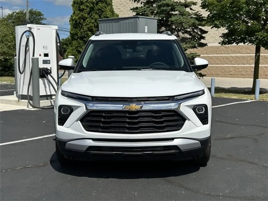 2026 Chevrolet Trailblazer LT photo 1