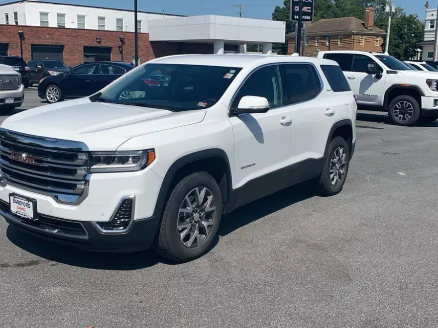 2023 Gmc Acadia SLE photo 1