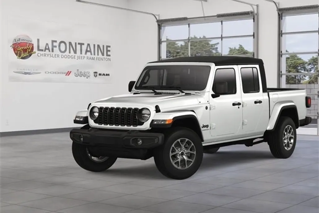 2025 Jeep Gladiator Sport S photo 1