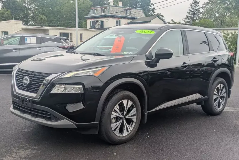 2023 Nissan Rogue SV photo 1