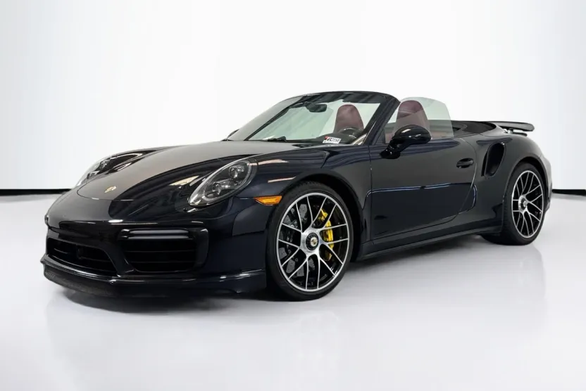 2018 Porsche 911 Turbo S photo 1