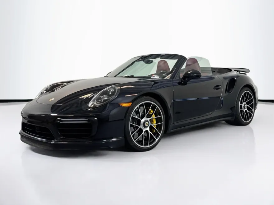 2018 Porsche 911 Turbo S photo 1