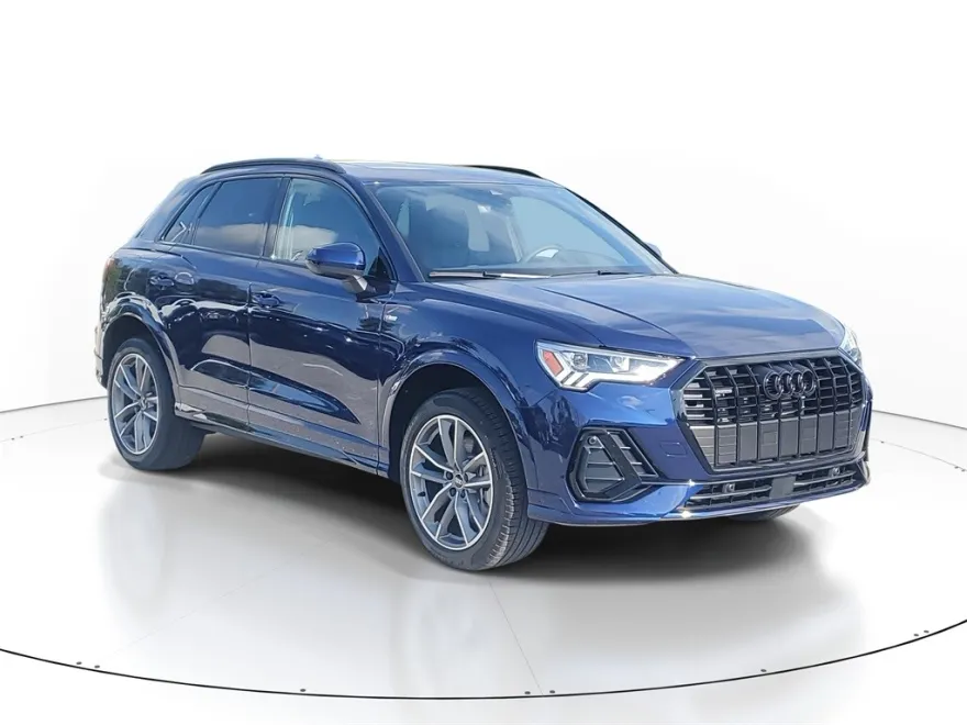 2025 Audi Q3 45 TFSI S line Premium photo 1