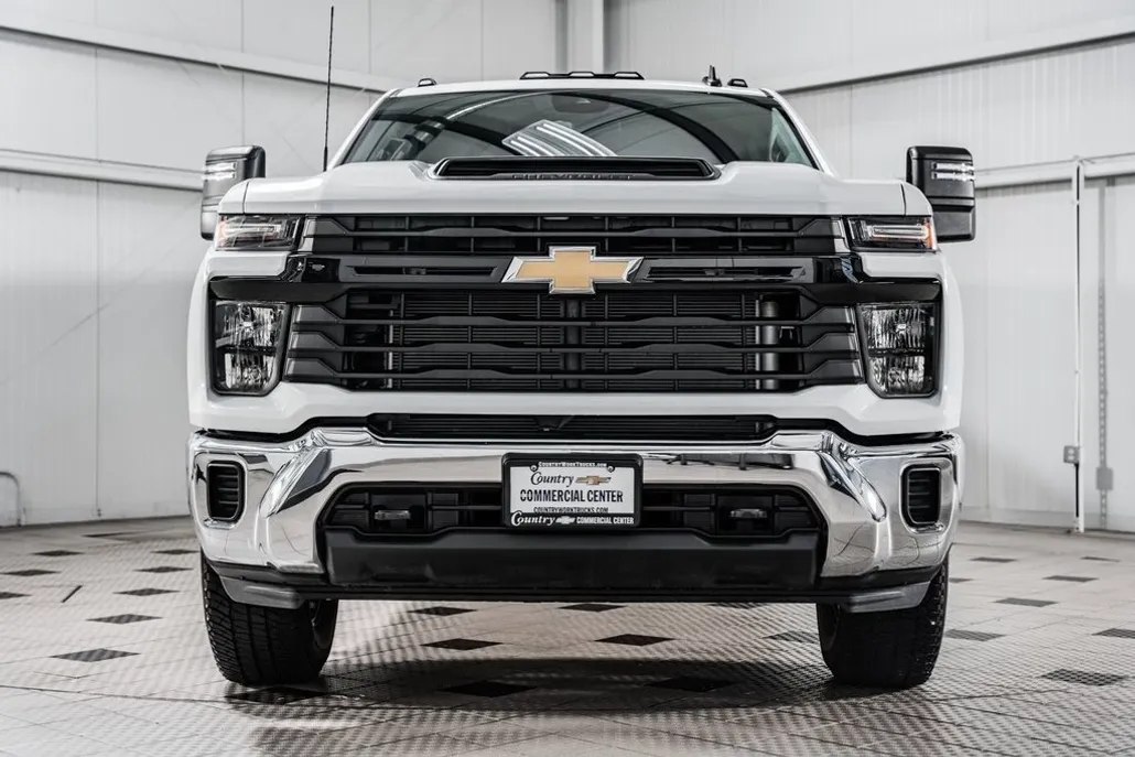 2024 Chevrolet Silverado 3500HD photo 1