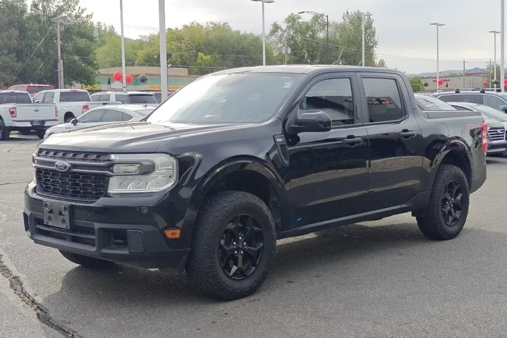 2022 Ford Maverick XLT photo 1